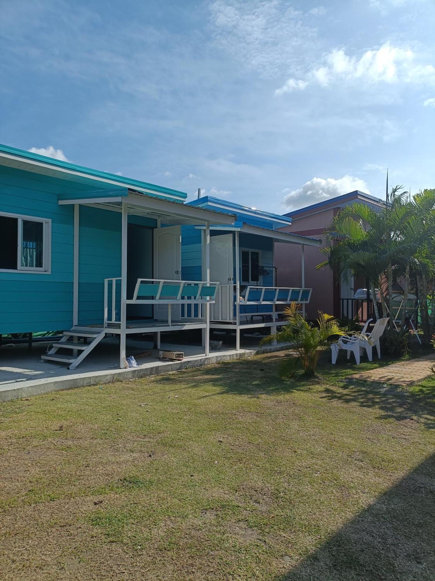 Chill Land House Hotel Bãi biển Bang Tao Ngoại thất bức ảnh