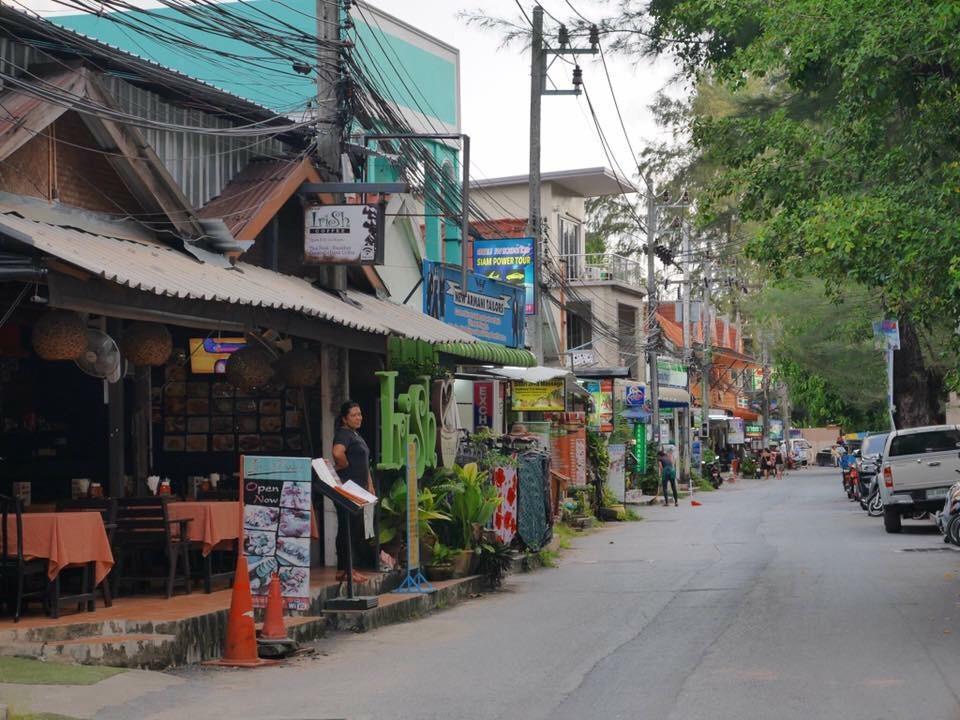 Chill Land House Hotel Bãi biển Bang Tao Ngoại thất bức ảnh