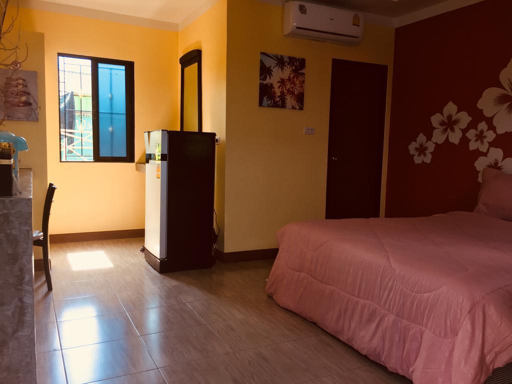 Chill Land House Hotel Bãi biển Bang Tao Ngoại thất bức ảnh