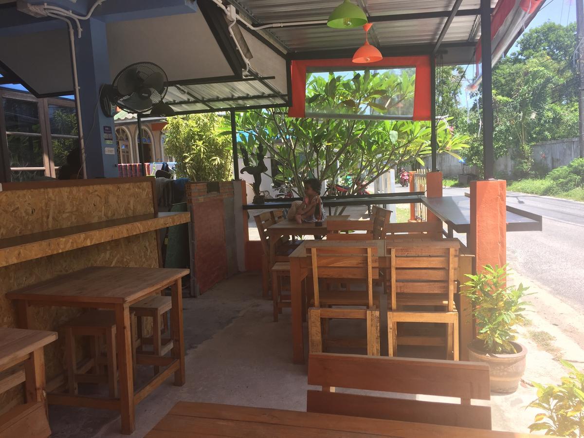 Chill Land House Hotel Bãi biển Bang Tao Ngoại thất bức ảnh