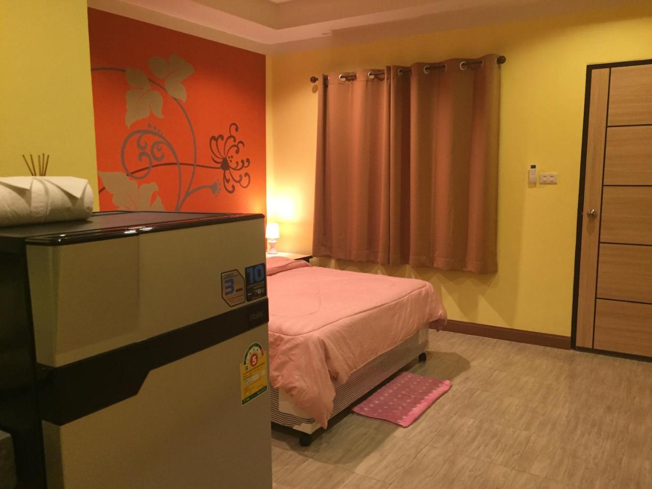 Chill Land House Hotel Bãi biển Bang Tao Ngoại thất bức ảnh