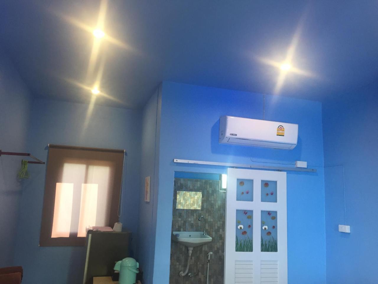 Chill Land House Hotel Bãi biển Bang Tao Ngoại thất bức ảnh
